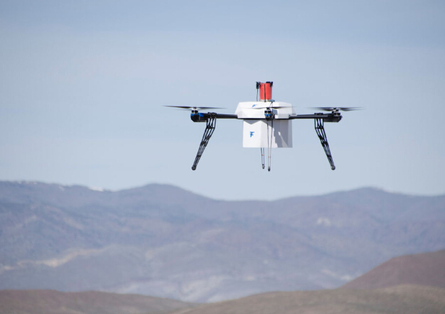 美国第一个合法无人机送快递业务开始了