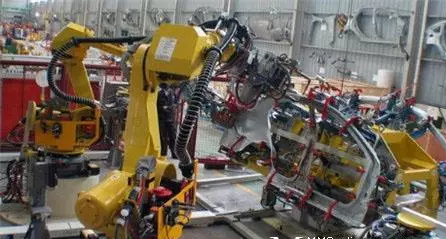 市场概述：工业机器人系统集成