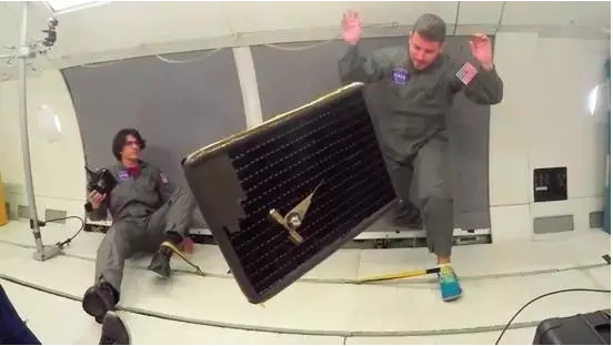 NASA开发壁虎机器人 可在太空中任意攀爬