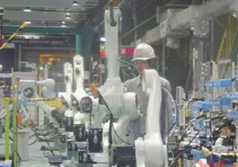 我国去年新安装8.5万台工业机器人 同比增长27％