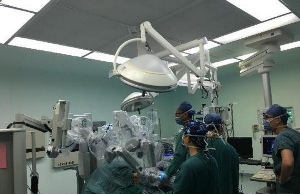 协和医院引进手术机器人 将手术做得更精准细致