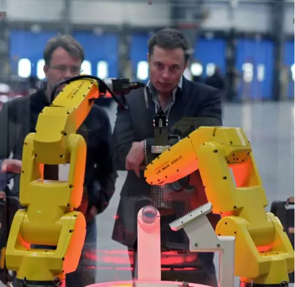 警告：被入侵的工业机器人可能置人类于危险中