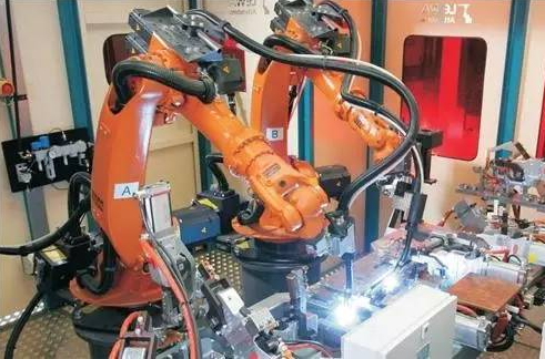 前5月工业机器人产量增长50.4%