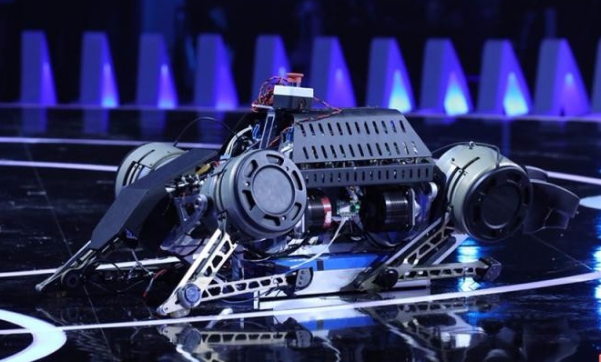 中国“赤兔”机器人亮相湖南卫视《我是未来》