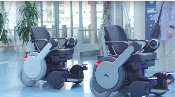日本松下发布轮椅机器人