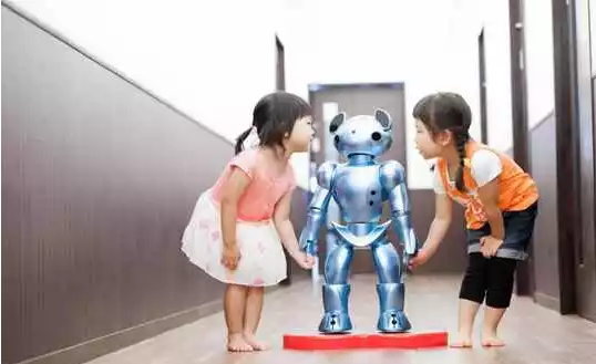 【新品】日本公司推出感应机器人！