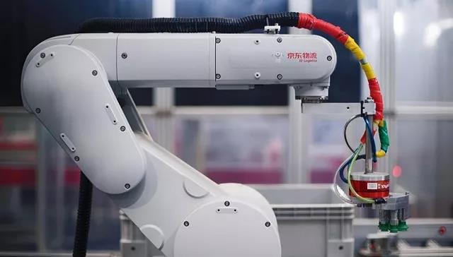 京东机器人使用规模有望跻身全球前五，机器人在物流仓储业应用成新趋势！