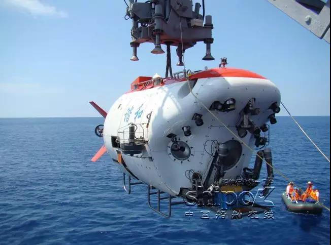 中车出品 载重四吨的全球最大马力深水机器人下线
