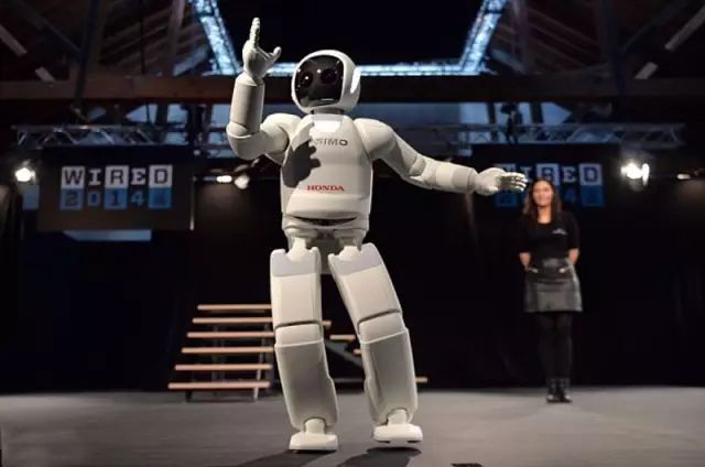 ASIMO：从走到跑，它孤独了30年