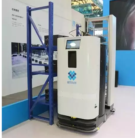 蓝芯科技智能拣货机器人助力仓储物流智能升级