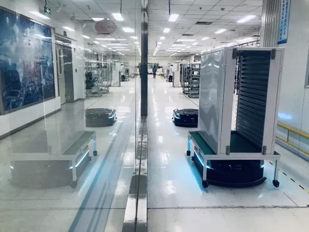 视觉纹理导航AGV新品上市 揭秘怡丰机器人在停车之外的努力