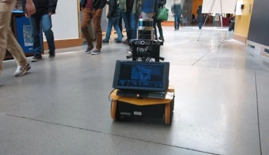 MIT开发符合人的行为规则的移动机器人