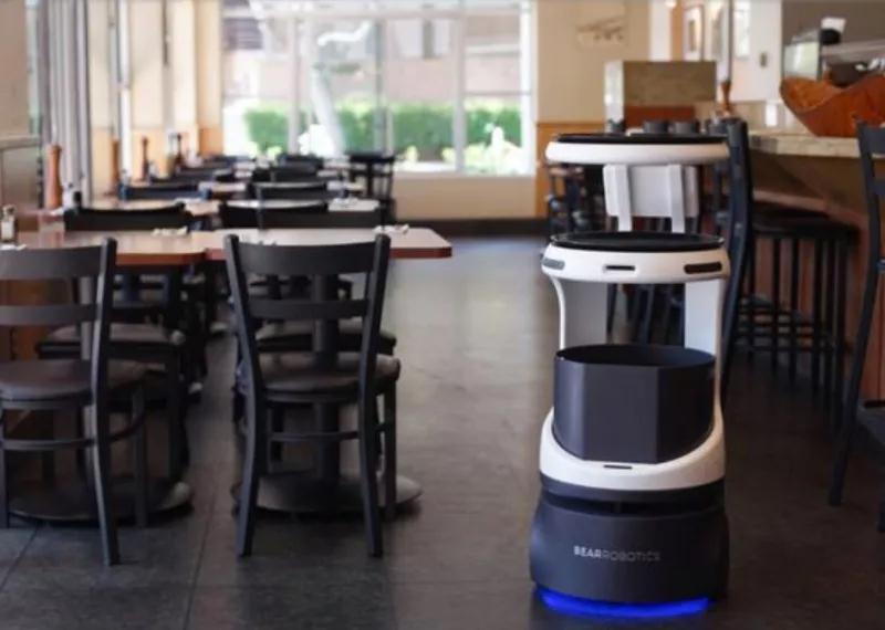软银在日本推出送餐机器人