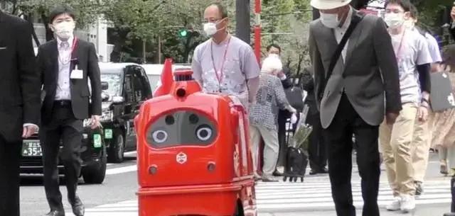 日本邮政公司推出自动驾驶邮件投递机器人