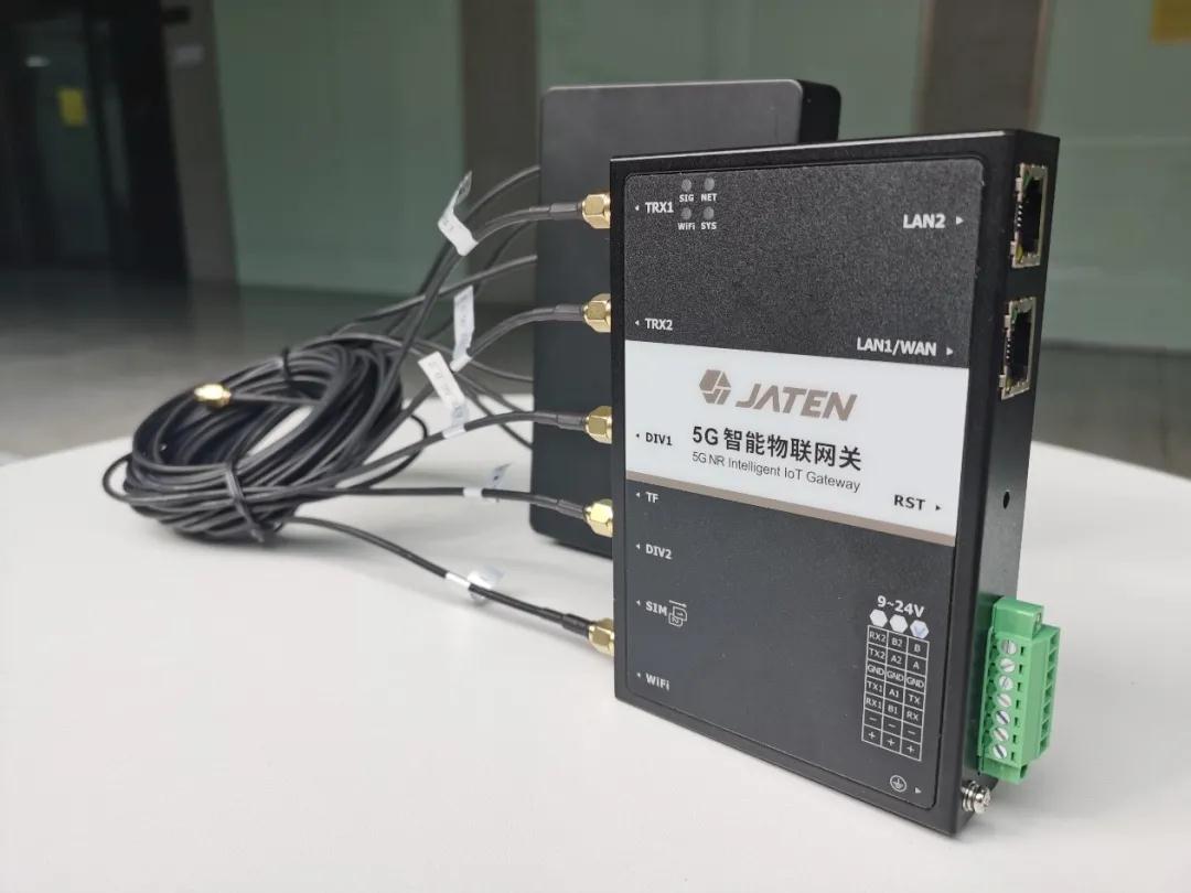 【新年首发】嘉腾发布智能工厂核心部件——5G机器人通讯模块