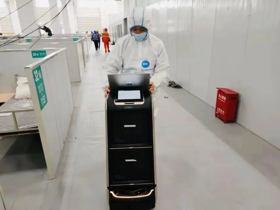 EMQ & 思岚科技：物联网+AI 支援抗疫，智能机器人保障上海方舱运转
